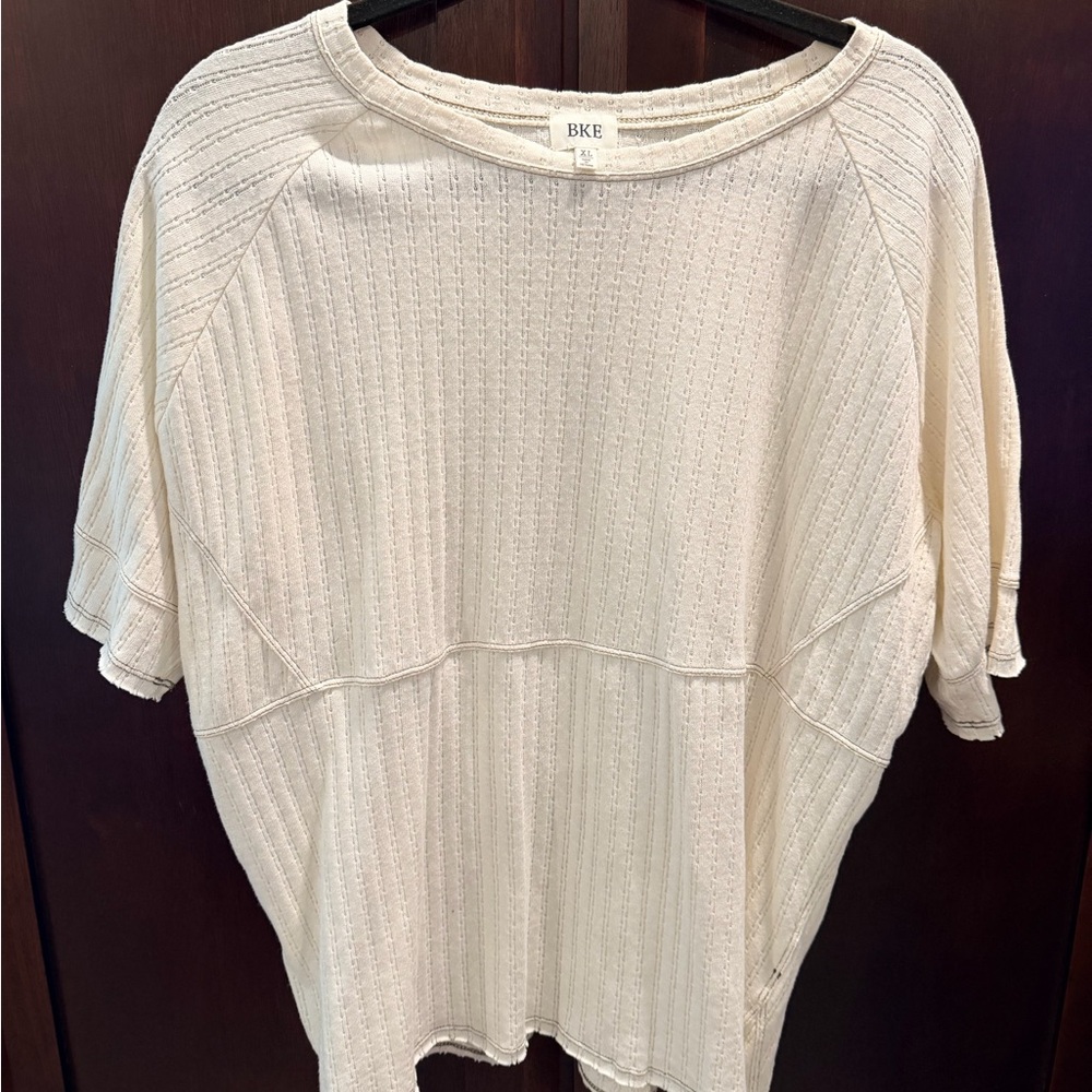 BKE Women's Short Sleeve Cream Tee